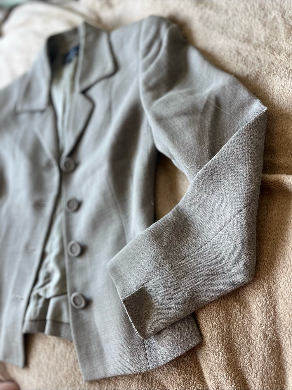 Daniel Hechter Paris Vintage Gray Wool Blend Blazer | Fabric-Covered Buttons